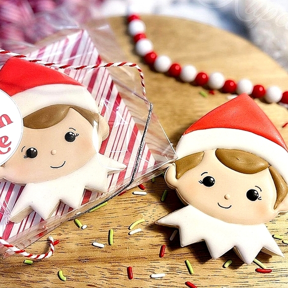 WILTON Elf On The Shelf 12 Nonstick Cavity Christmas Cookie Holiday Baking Pan - Picture 15 of 16